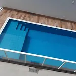 Lindo Apto Com Churrasqueira Na Varanda