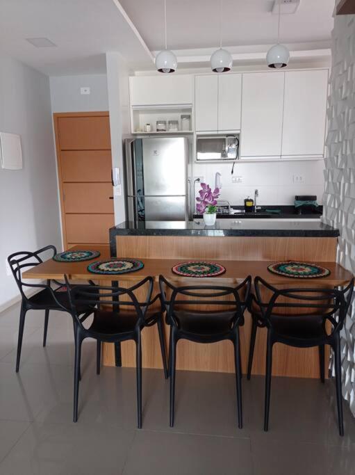 Lindo Apto Com Churrasqueira Na Varanda Apartamento *